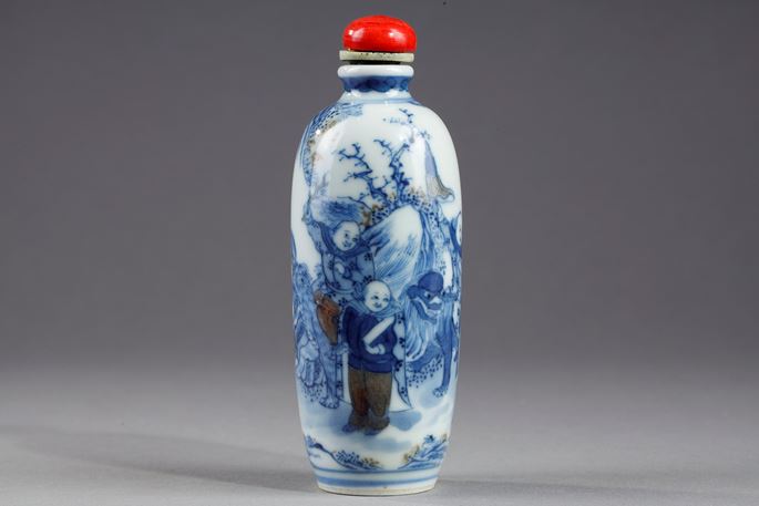 Snuff bottle porcelain underglaze blue and copper red | MasterArt